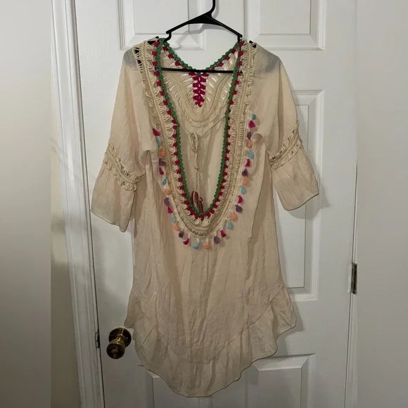 Cream Crochet-Trim Tunic Top with Fringe Accent and Open Back - Picture 5 of 7